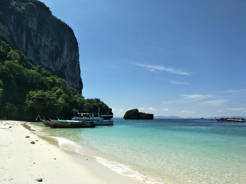 Krabi: 4 Islands Day Trip by Speedboat Including Lunch Box - Guides, crew, and the human side of the day