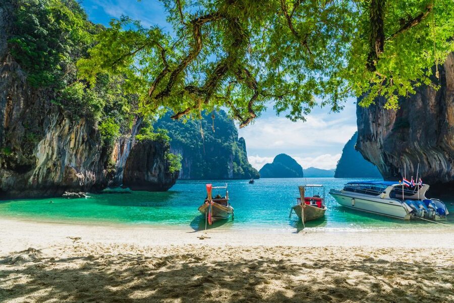 Krabi: Hong Islands Day Trip by Speedboat with Lunch - Hong Island beach: your main stretch of free time