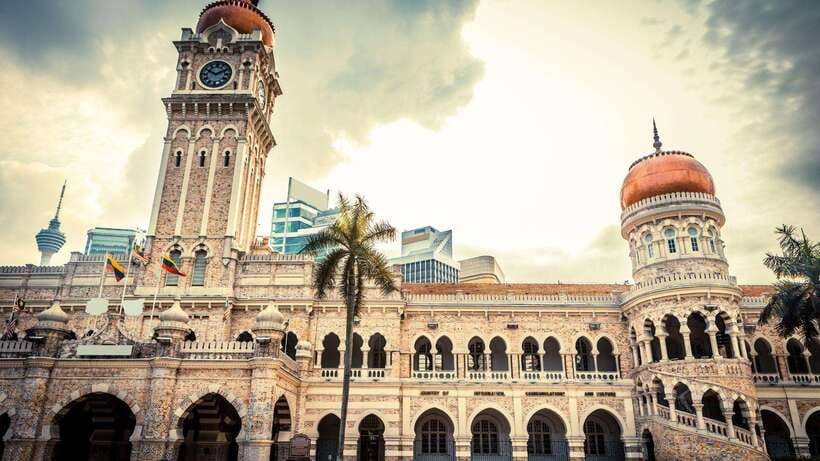 Kuala Lumpur: City Sights, Batu Caves and Fireflies Day Trip - Merdeka Square and the old civic center