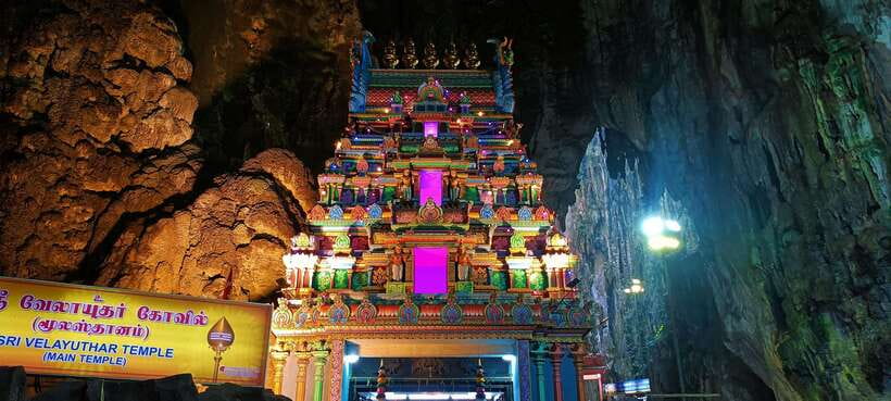 Kuala Lumpur: City Sights, Batu Caves and Fireflies Day Trip - Batu Caves and the 272 colorful steps
