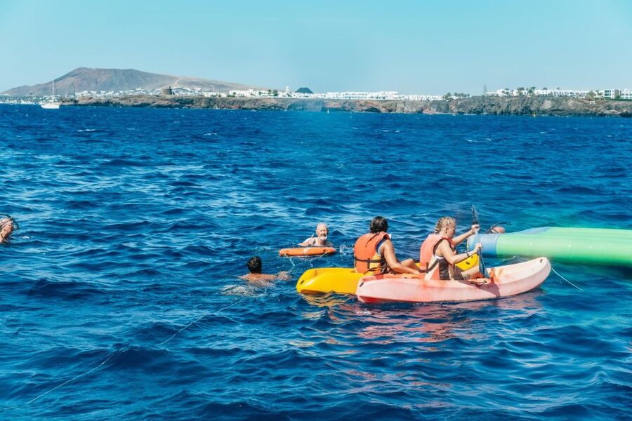 Lanzarote: Day Trip to the Papagayo Beaches by Catamaran - Comfort, crowding, and conditions on board