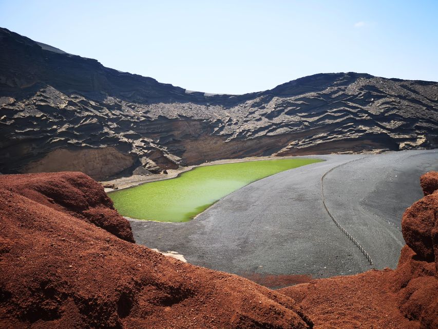 Lanzarote: Timanfaya and Cueva de los Verdes Day Trip - Cliffs, La Graciosa, and the northern view