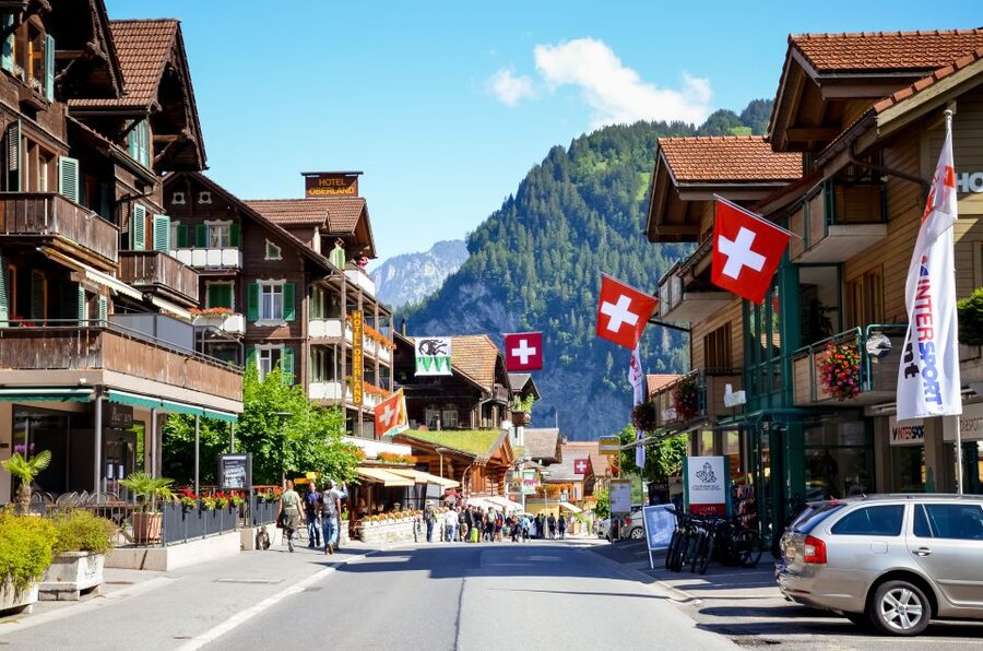 Lauterbrunnen and Mürren Small Group Day Trip - The Eiger, Mönch, and Jungfrau views