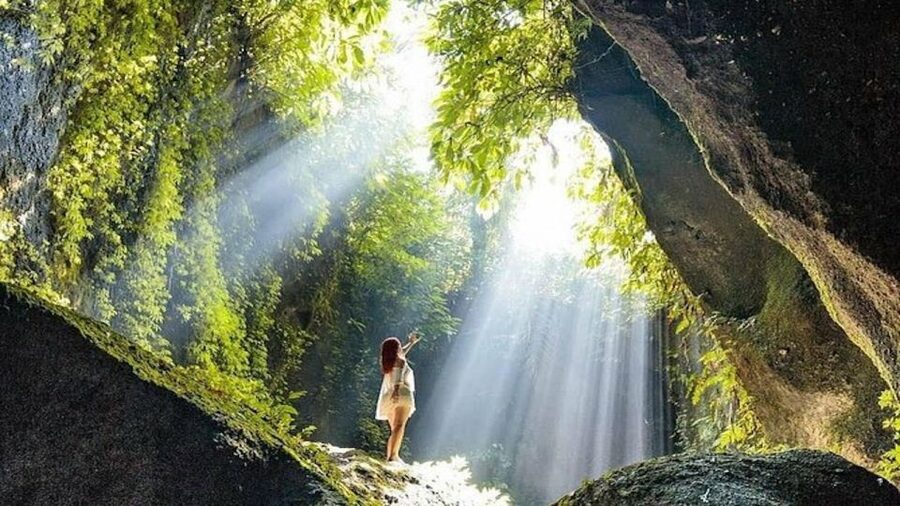 Lempuyang Gate of Heaven: Day Trip with a Photographer - Walking into Tukad Cepung Waterfall
