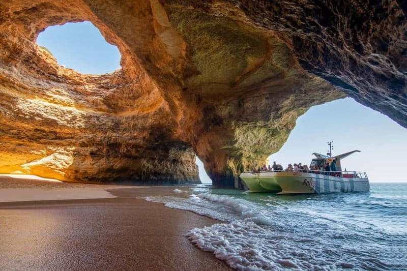 Lisbon: Private Day trip to Algarve, Benagil cave,Portimao - An hour in Portimão