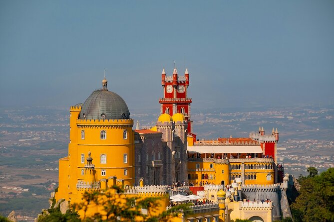 Lisbon: Sintra Private Day Trip with Pena Palace & Wine Tasting - Lunch in Colares, with time to slow down
