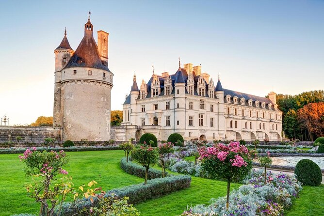 Loire Valley Castles Day Trip from Paris with Complementary Wine - Key points before you book