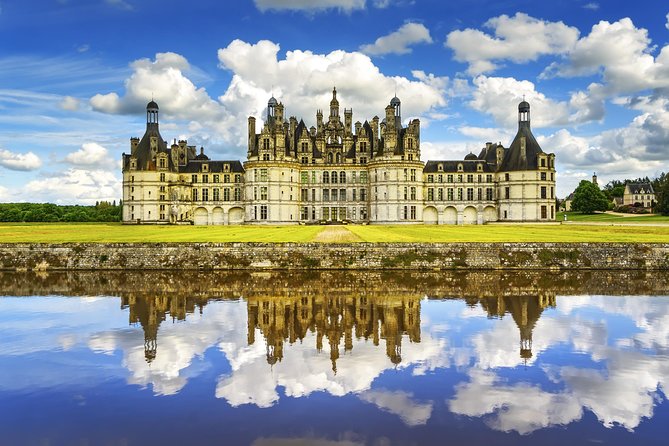 Loire Valley Wine and Castles Small-Group Day Trip from Paris - Five things to know before you book