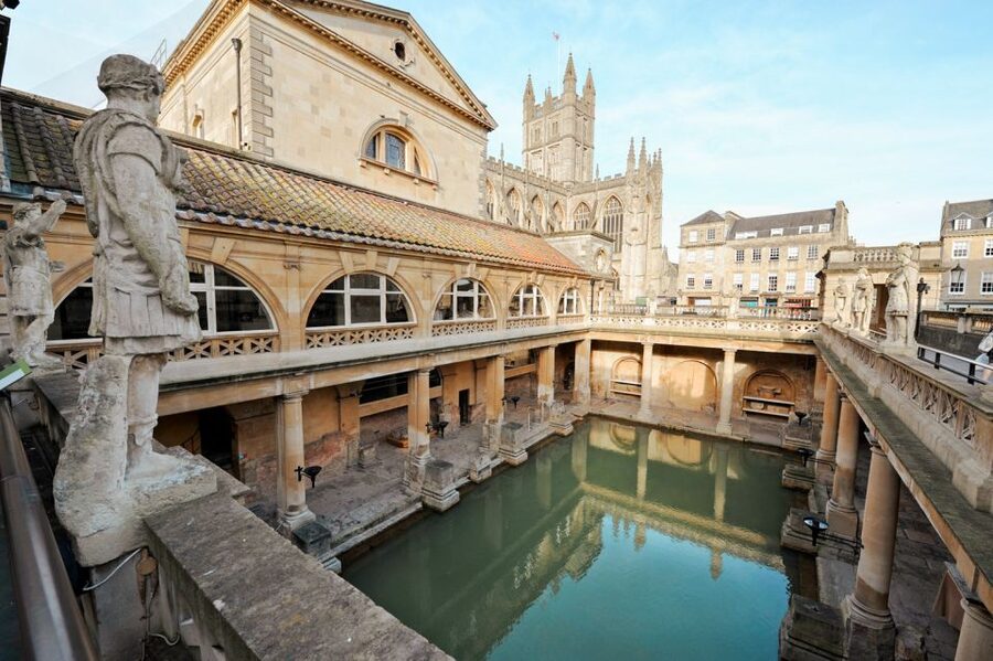 London: Stonehenge, Windsor, and Bath Day Trip by Bus - What the long coach rides are really like