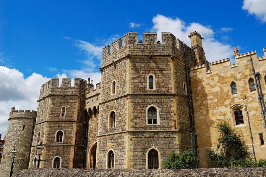 London: Windsor Castle, Stonehenge, and Bath Day Trip - FAQ