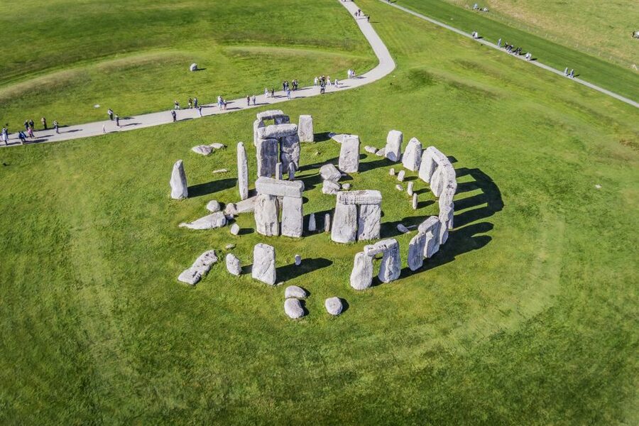 London: Windsor, Stonehenge, Bath, and Roman Baths Day Trip - What this London day trip is really trying to do