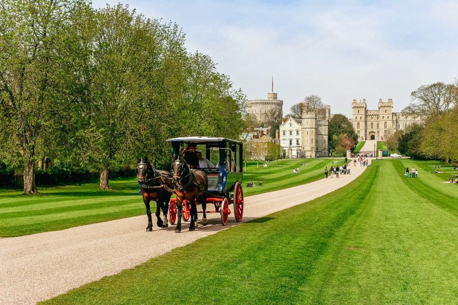 London: Windsor, Stonehenge, Bath, and Roman Baths Day Trip - Windsor Castle: royal rooms and miniature extravagance