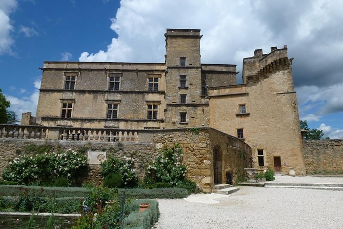 Luberon Market & Villages Day Trip from Aix-en-Provence - Gordes and the best first view
