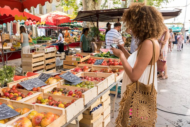 Luberon Market & Villages Day Trip from Aix-en-Provence - Lourmarin, the best market choice for many people