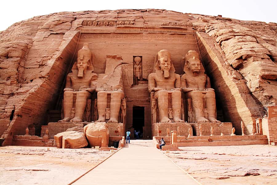 Luxor: Abu Simbel Temple Private Guided Day Trip with Lunch - Why the long road from Luxor can be worth it