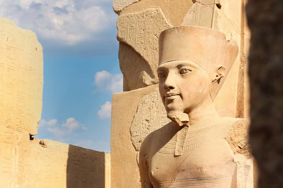 Luxor Day Trip from Hurghada Small Group & Tutankhamun Tomb - Hatshepsut Temple and the story of a female pharaoh