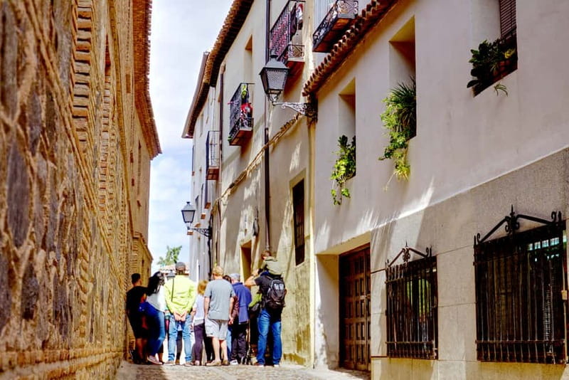 Madrid: 6-Hour Day Trip to Toledo with Guided Walking Tour - Moorish, Jewish, and Christian Toledo