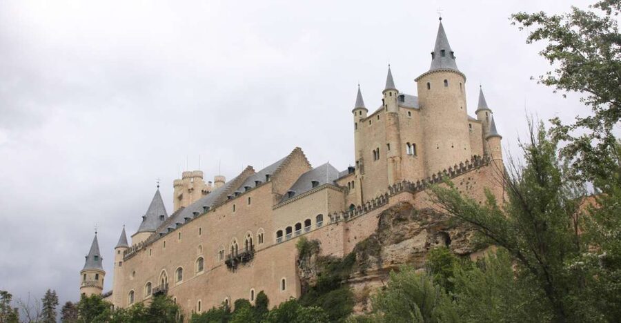 Madrid: Avila and Segovia Day Trip with Tickets to Monuments - Ávila, where the walls still define the city