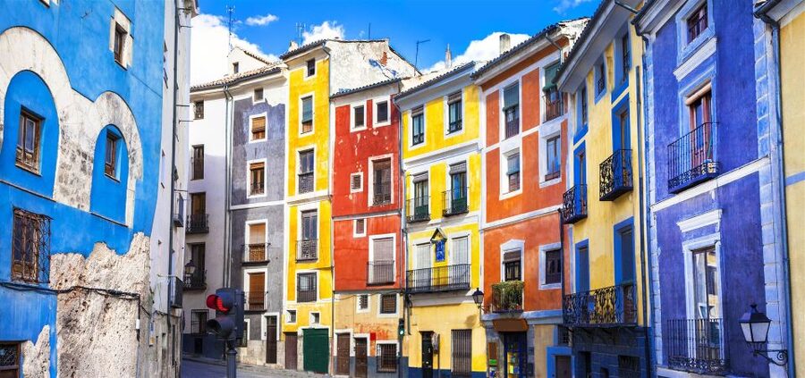 Madrid:Full Day Trip to Cuenca, Cathedral and Hanging Houses - Two hours around Plaza Mayor