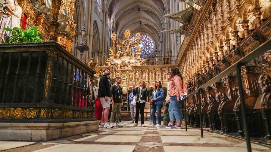 Madrid: Toledo Day Trip with Winery Visit and Wine Tasting - Walking through Toledo’s old streets