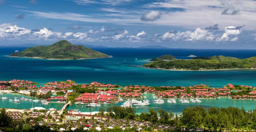 Mahé Island: Island Highlights Guided Day Trip with Lunch - Sans Soucis and the Mission Lodge view