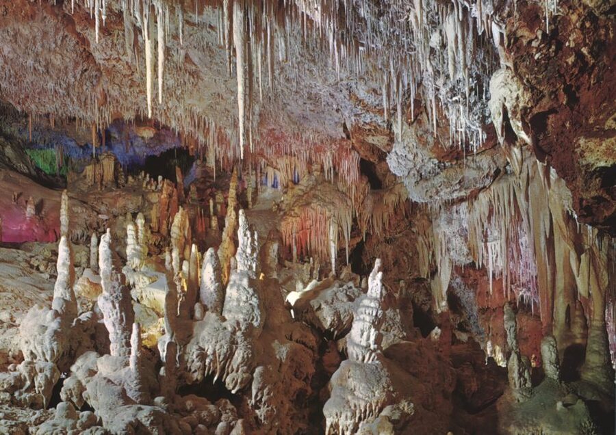 Mallorca: Day Trip to Caves of Hams & Optional Dinosaurland - Should you book the Caves of Hams tour?