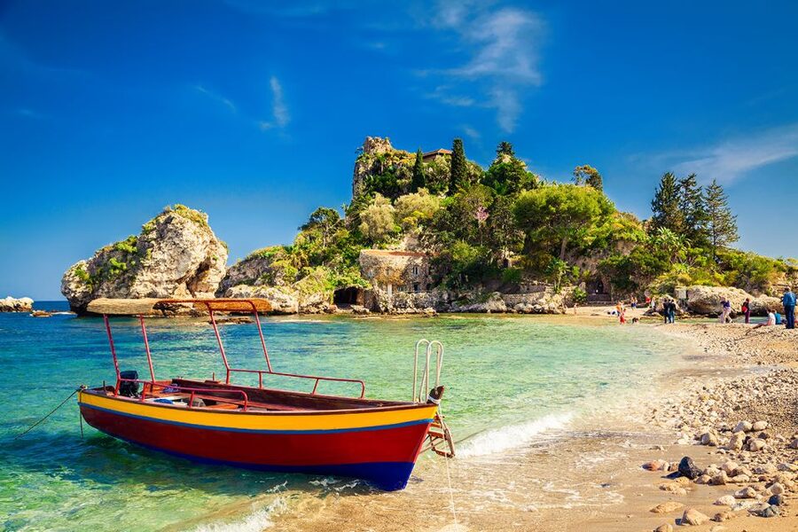 Malta: Mount Etna and Taormina Guided Day Trip by Catamaran - Taormina and the Corso Umberto