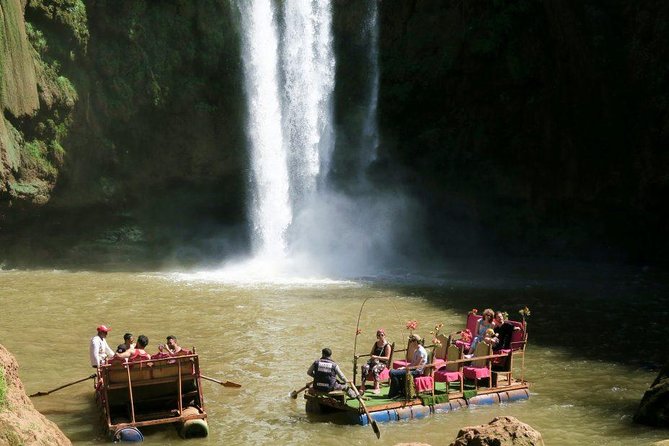 Marrakech: Ouzoud Waterfalls Guided Day Trip with Boat Ride - Barbary macaques and the careful art of monkey watching