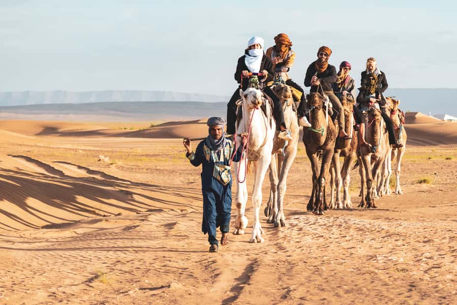 Marrakech to Zagora Desert: 2-Day trip via Ait Benhadou - Walking through Ait Benhaddou