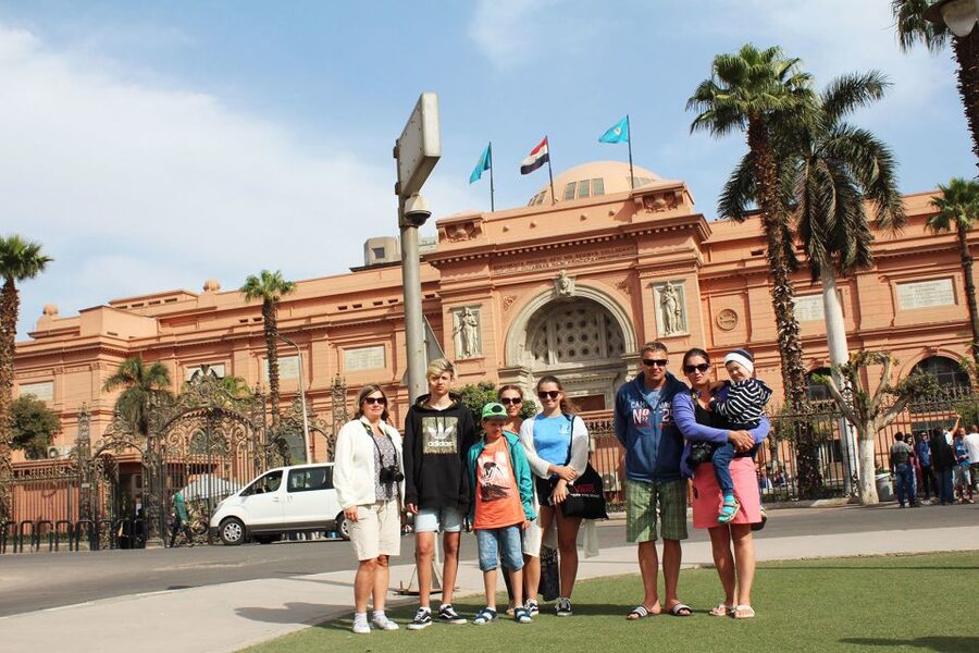 Marsa Alam: Ancient Cairo & Giza Pyramids Day Trip by Plane - The Egyptian Museum and its royal treasures