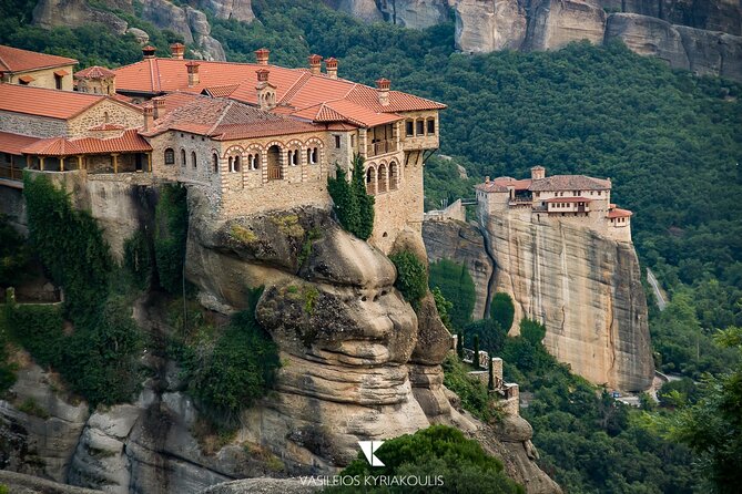 Meteora Monasteries & Caves DayTrip from Athens with Greek Lunch - The 8:00 am departure from Larissis Station