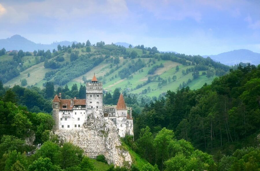 Minivan 8: Peles & Dracula's Castle and Brasov Full-Day Trip - Timing, walking, and what to pack