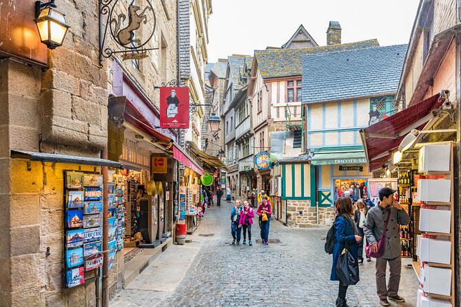Mont Saint Michel Day Trip from Paris with English Speaking Guide - Meeting in Paris at 7:00 AM