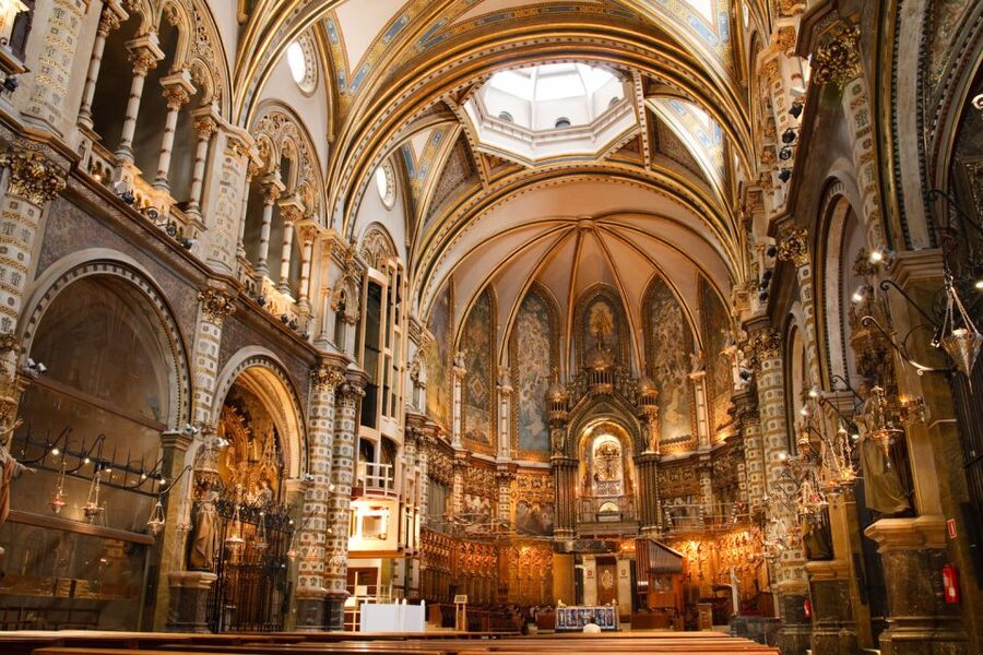 Montserrat & Cava Wineries Day Trip from Barcelona w/ Pickup - Lunch and the gap between the two main stops