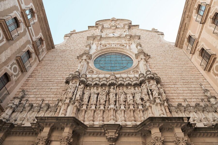 Montserrat: Morning or Afternoon Half-Day Trip with Pickup - Accessibility, Walking, and Physical Effort