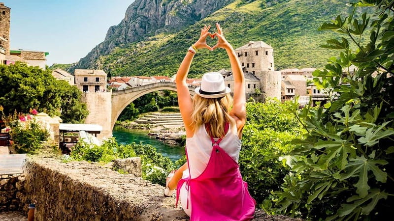 Mostar & Kravice Waterfalls: Guided Day Trip from Dubrovnik - Kravice Waterfalls: a short, refreshing stop