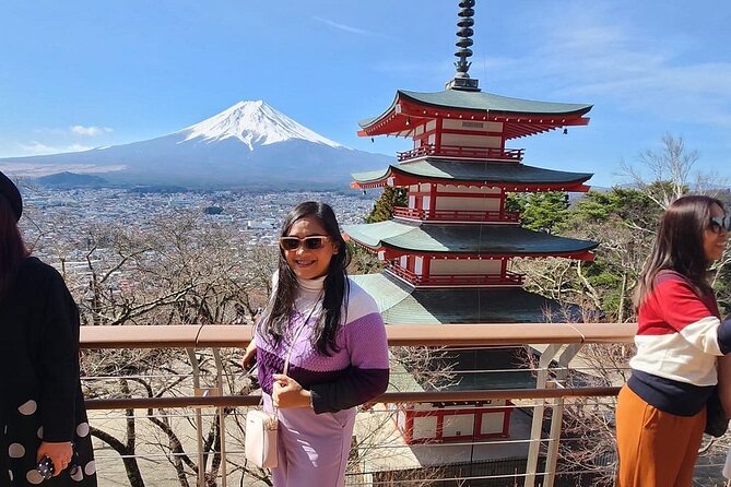 Mt. Fuji Day Trip from Tokyo with English Speaking Driver Guide - Kitaguchi Hongu Fuji Sengen Shrine