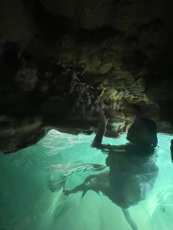 Muscat: Wadi Shab, Romantic Cave and Sinkhole Full-day Trip - The drive from Muscat sets the tone