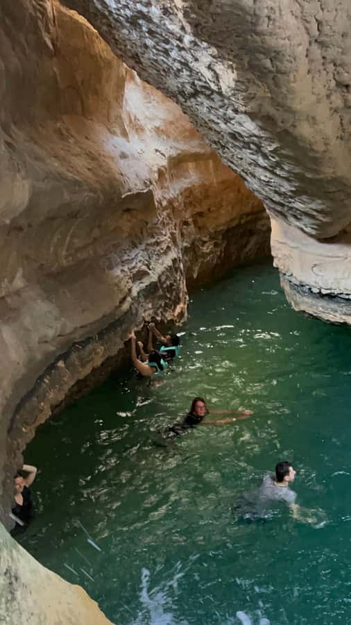 Muscat: Wadi Shab, Romantic Cave and Sinkhole Full-day Trip - The hike rewards patience, not speed