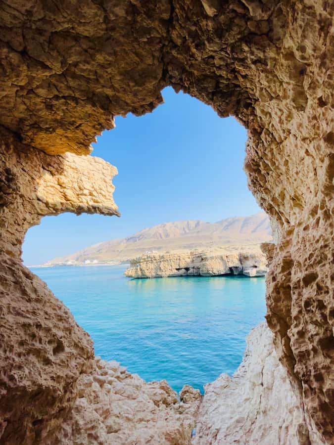 Muscat: Wadi Shab, Romantic Cave and Sinkhole Full-day Trip - Who should book this day out