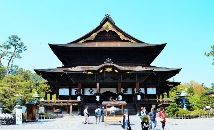 Nagano: Snow Monkeys, Zenkoji Temple & Sake Day Trip - The five things worth knowing before you book