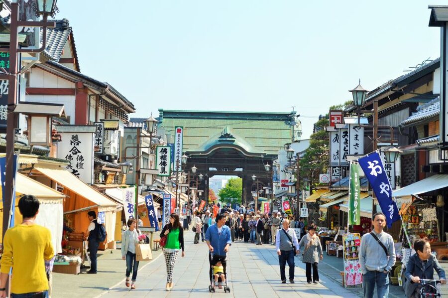 Nagano: Snow Monkeys, Zenkoji Temple & Sake Day Trip - Lunch is more than a standard tour meal