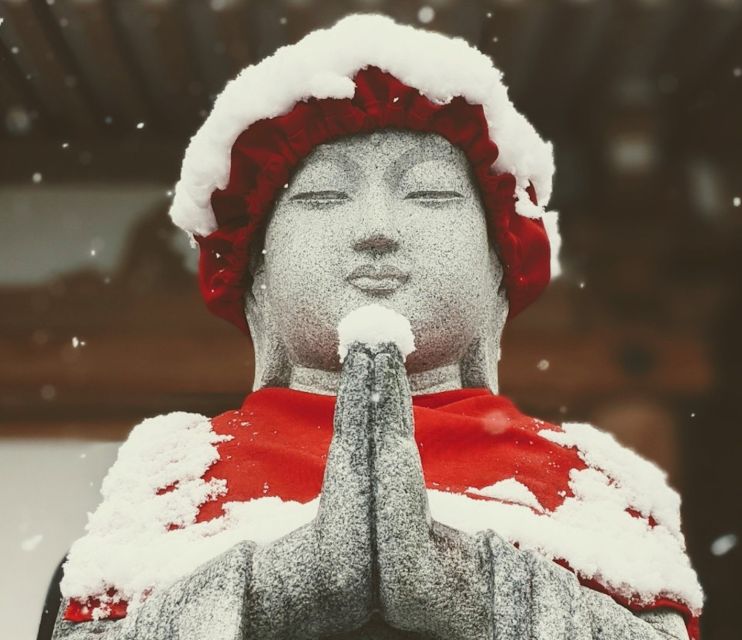 Nagano: Snow Monkeys, Zenkoji Temple & Sake Day Trip - The walk to Jigokudani Monkey Park
