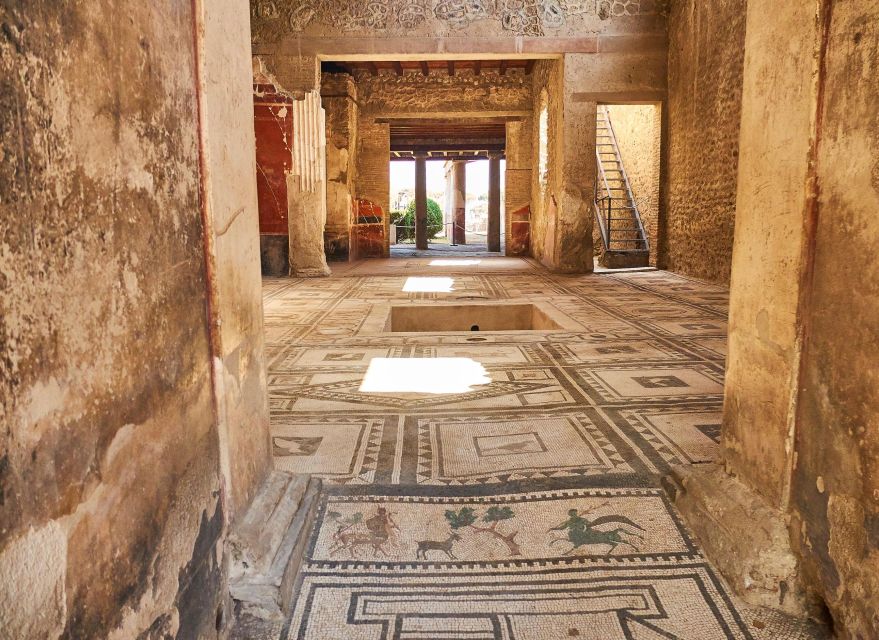 Naples: Pompeii & Mt. Vesuvius Day Trip with Tickets & Lunch - Pompeii in two hours: the right amount for a first look