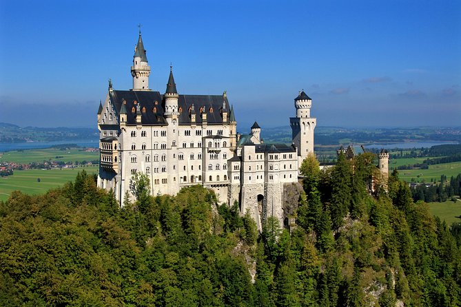 Neuschwanstein Castle and Linderhof Palace Day Trip from Munich - Linderhof Palace: smaller, more detailed, and easier to enjoy