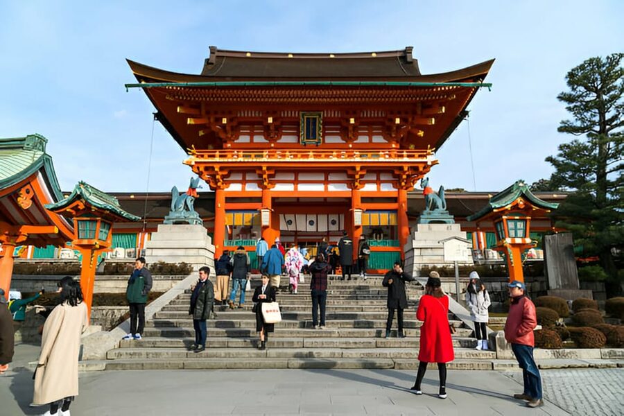 Osaka/Kyoto: Private Kyoto and Nara Day Trip - Fushimi Inari Taisha and its endless-looking gates