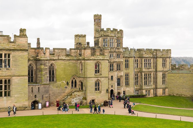 Oxford, Stratford-upon-Avon, Cotswolds & Warwick Castle Day Trip - Warwick Castle: medieval drama in 90 minutes