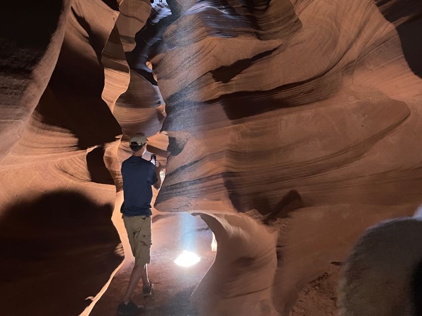Page: Upper & Lower Antelope Canyon Combo Day Trip - Key points at a glance