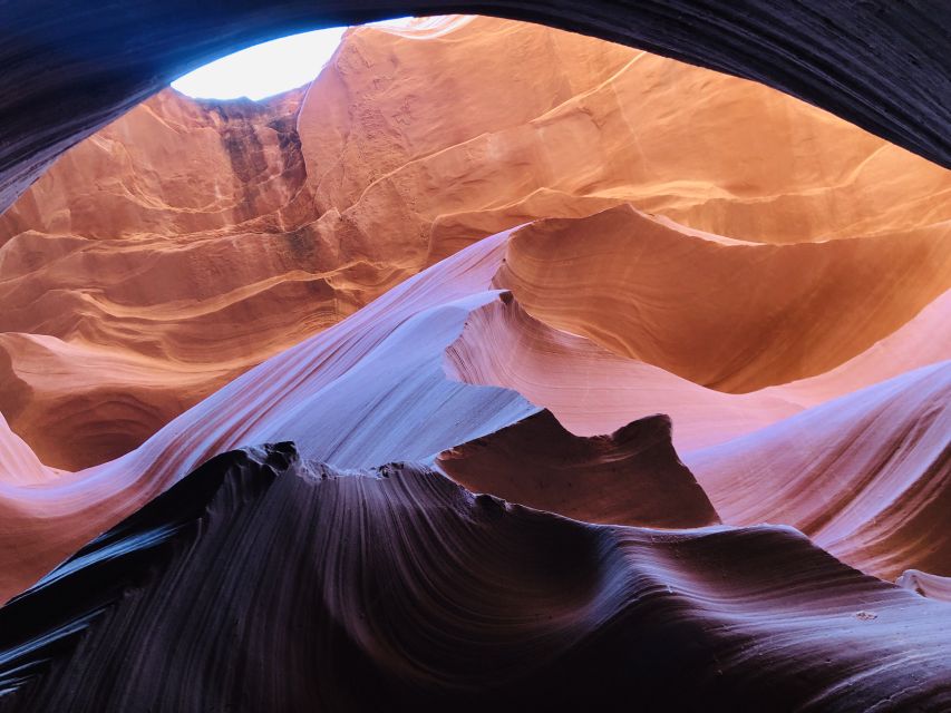 Page: Upper & Lower Antelope Canyon Combo Day Trip - The guides add more than directions