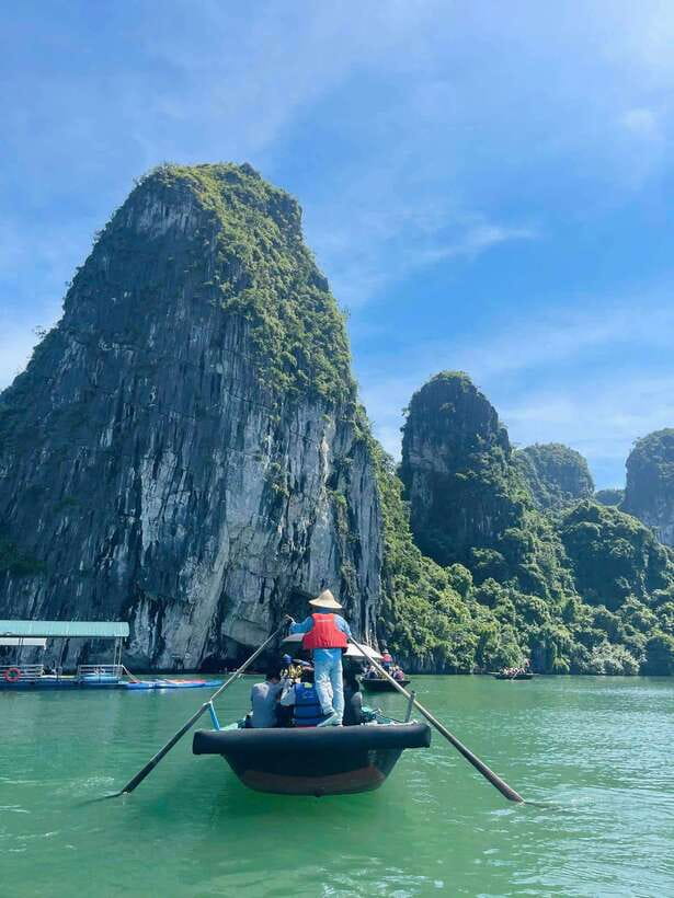 Pamela Cruise: HaLong Bay day trip with Lunch & Activities - Sung Sot Cave, the big natural stop